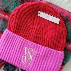 NWTS Victoria\'s Secret Gem Hat & Scarf NEW VICTORIA main image 4